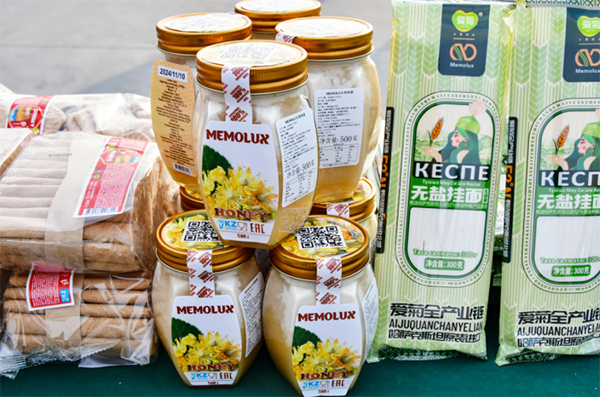 年货专列“门到门”直达，马年新春更添丝路风情与粮油仓储新篇